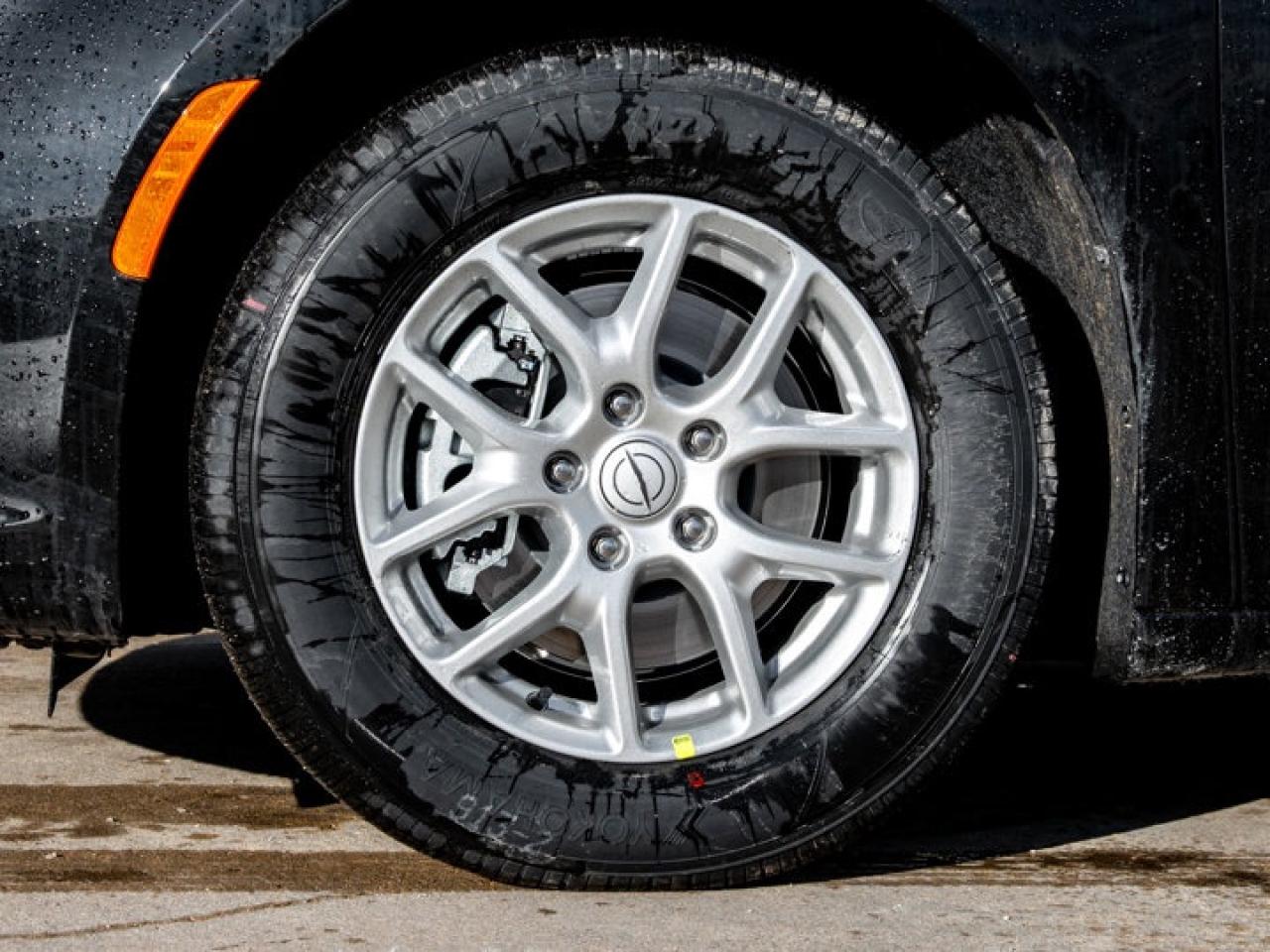 2026 Chrysler Pacifica Select Photo