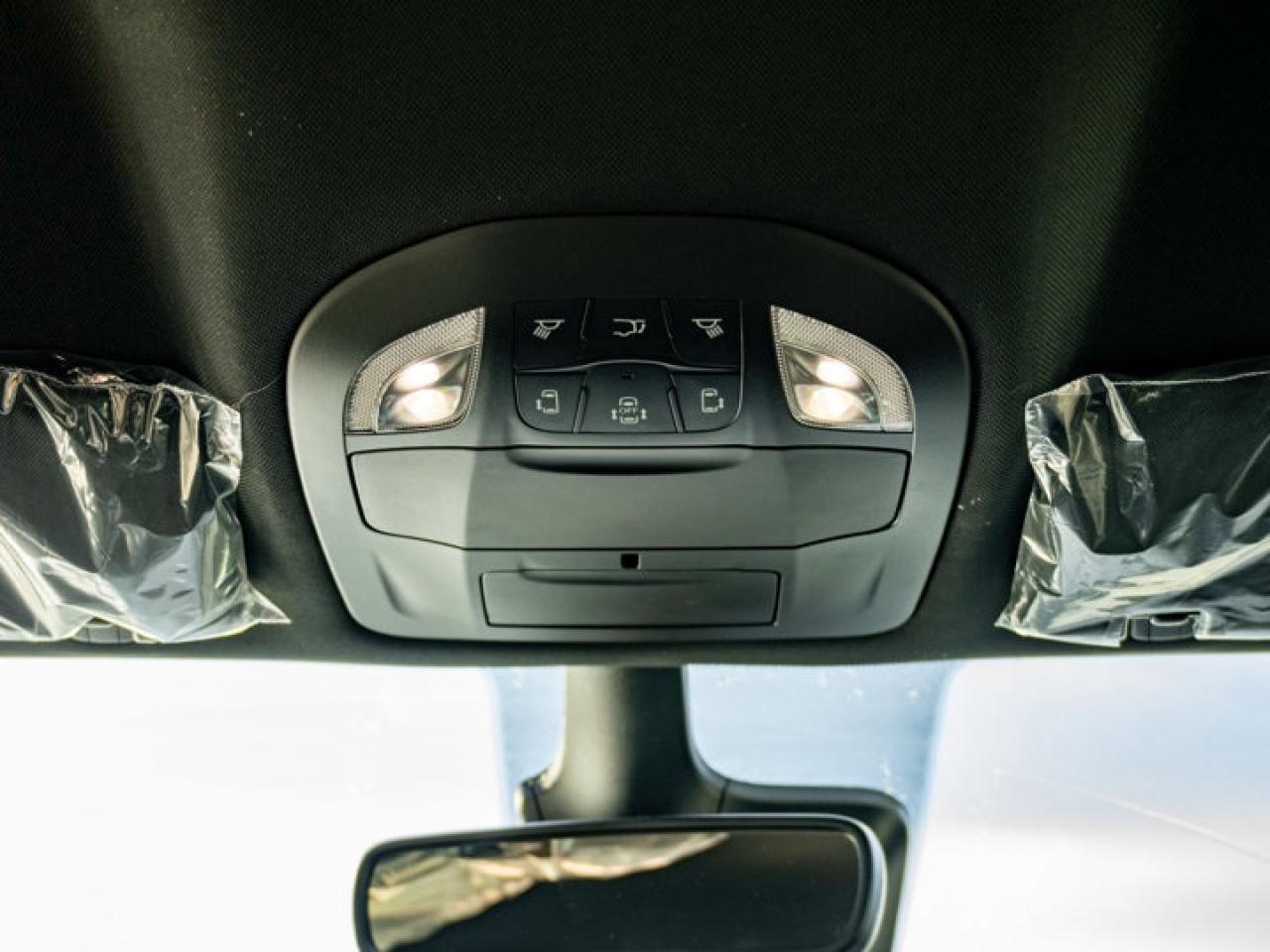 2026 Chrysler Pacifica Select Photo