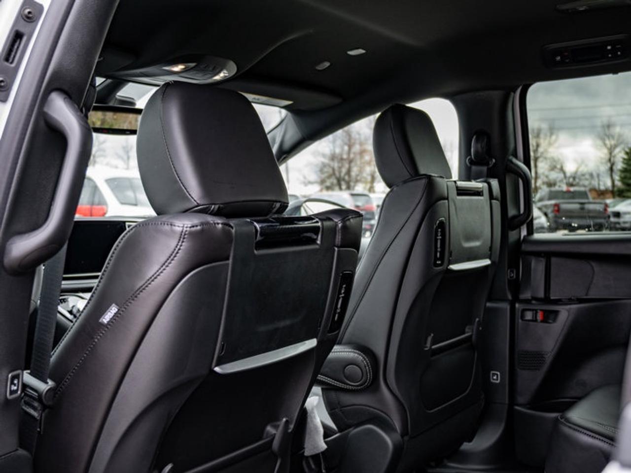 2026 Chrysler Pacifica Select Photo