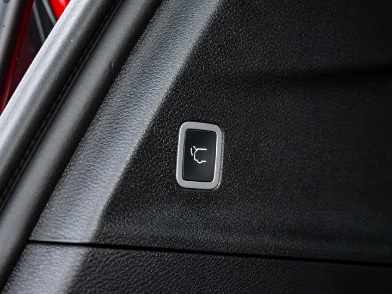 2026 Chrysler Pacifica Select Photo