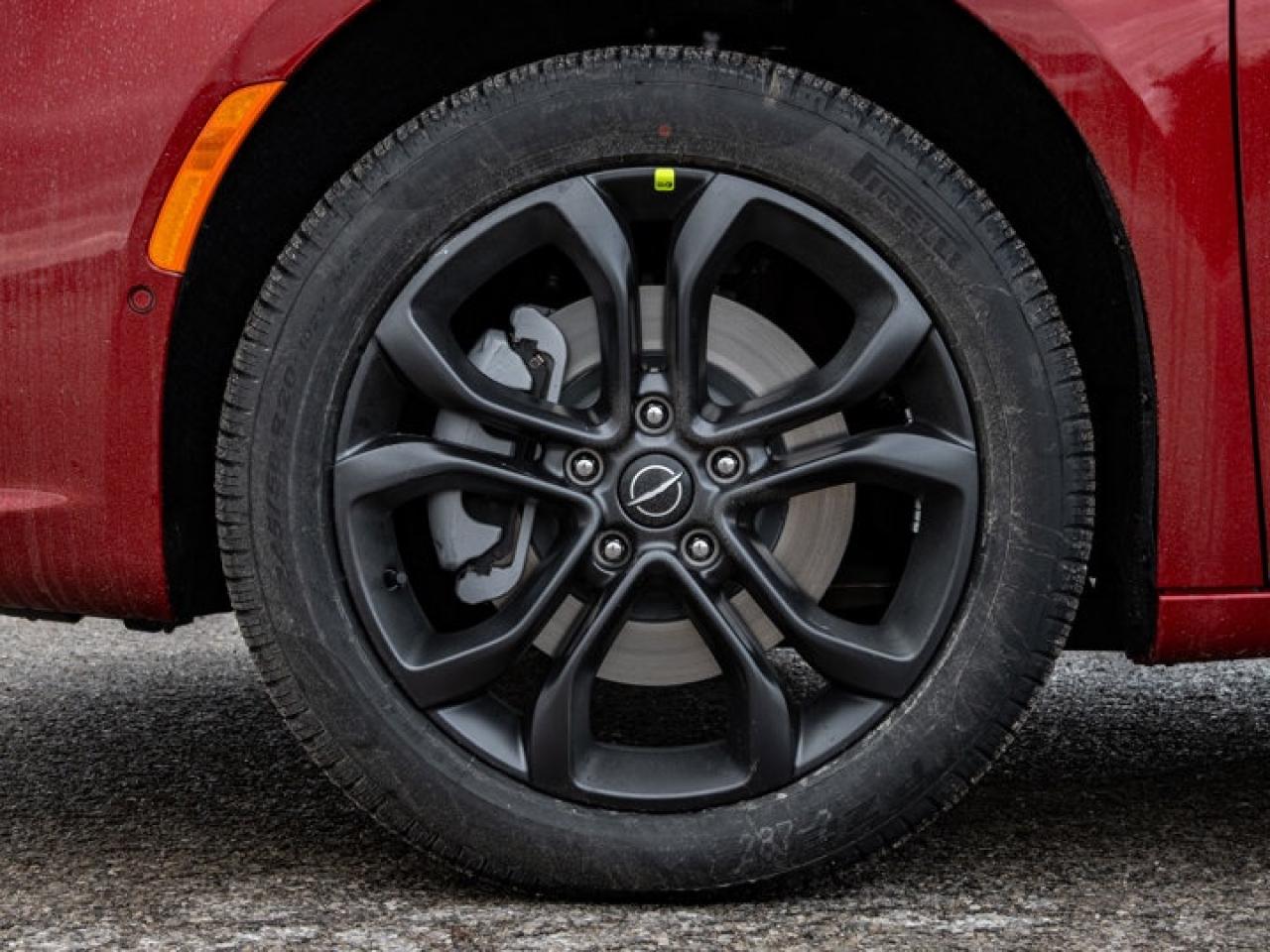 2026 Chrysler Pacifica Select Photo