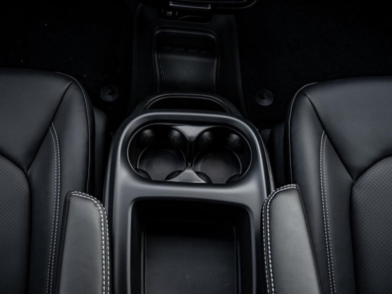 2026 Chrysler Pacifica Select Photo