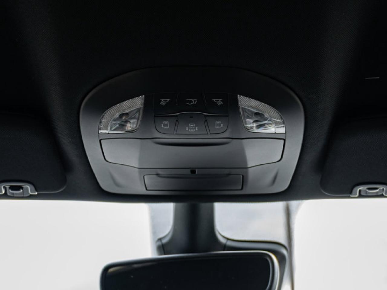 2026 Chrysler Pacifica Select Photo