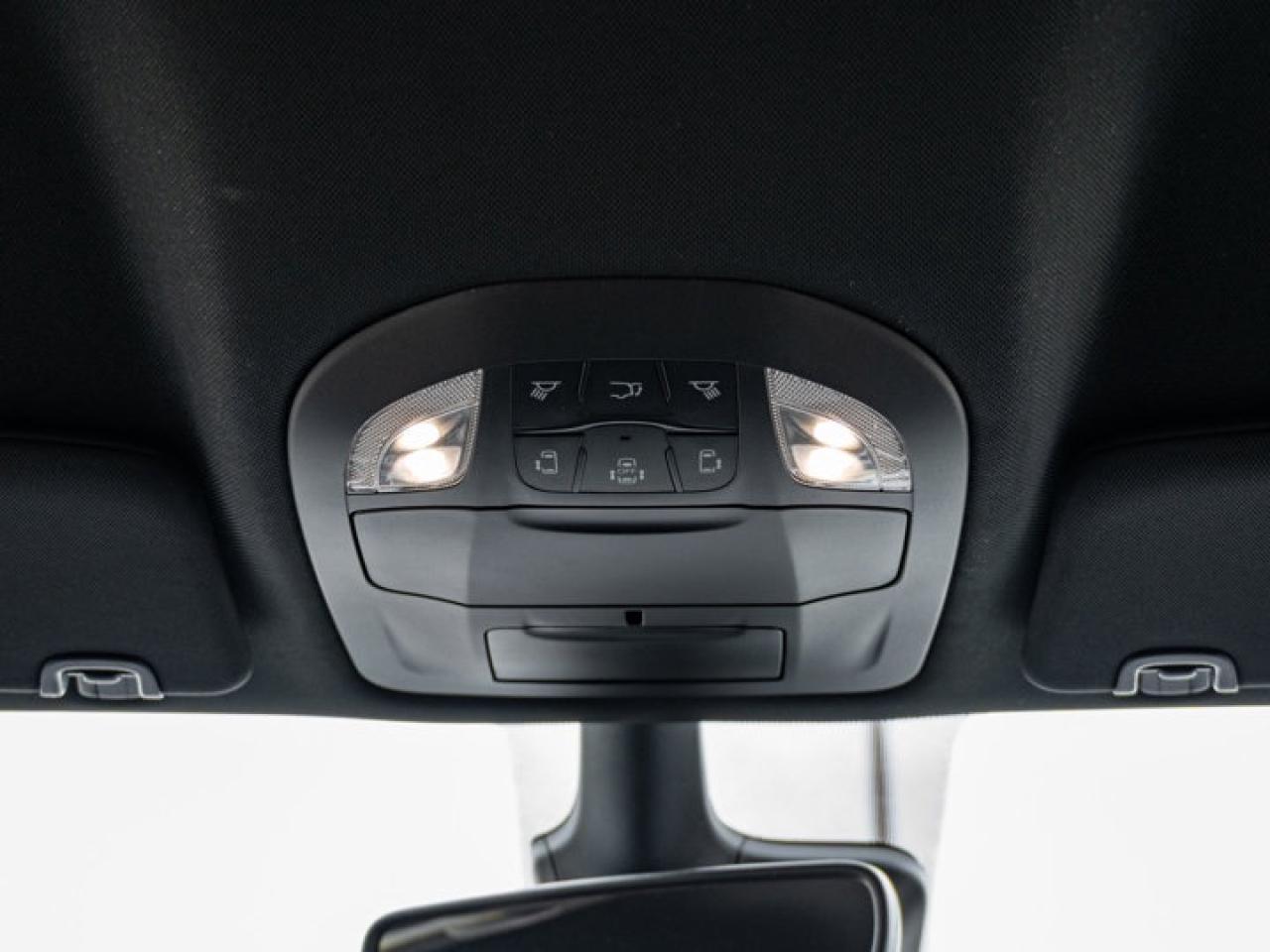 2026 Chrysler Pacifica Select Photo