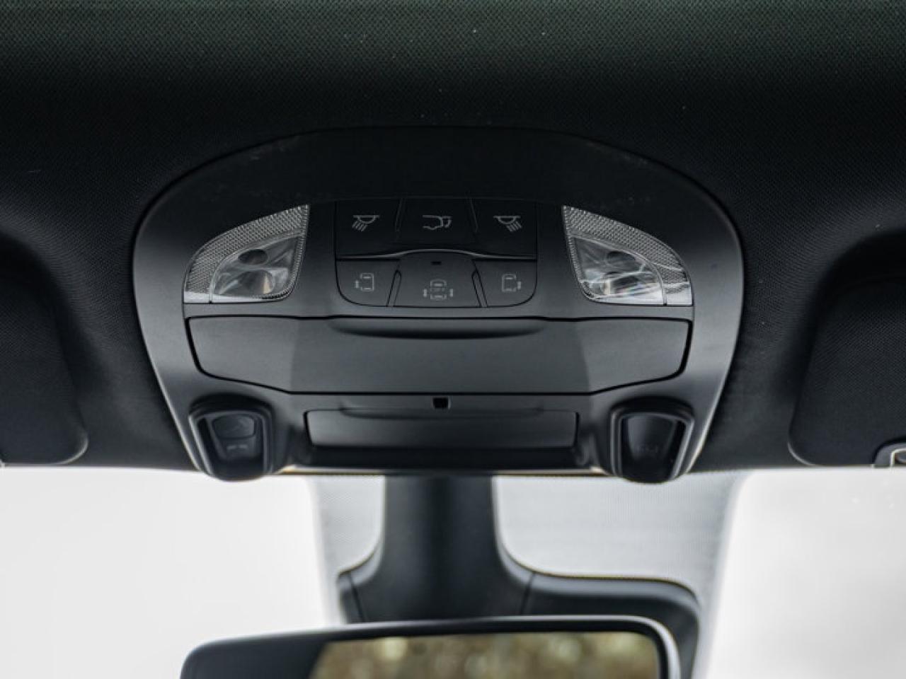 2026 Chrysler Pacifica Select Photo