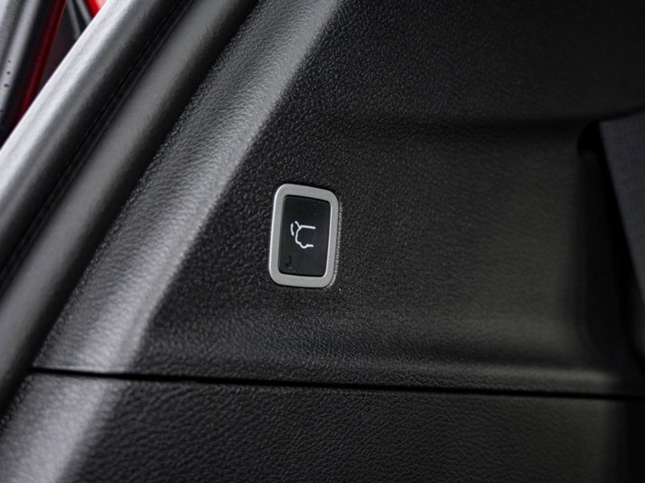 2026 Chrysler Pacifica Select Photo