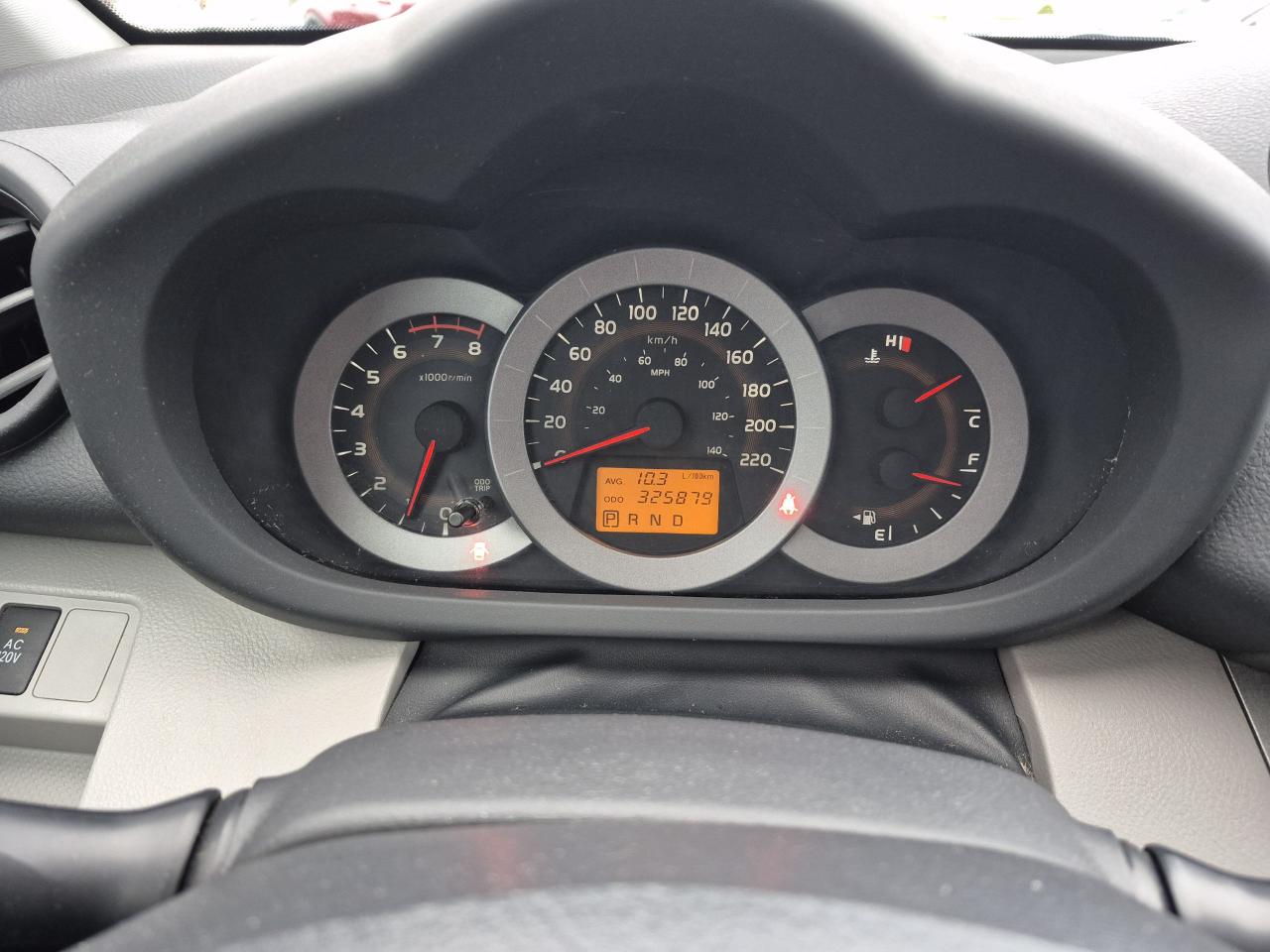 2010 Toyota RAV4 LTD Photo8