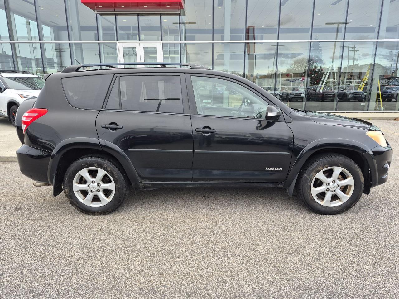 2010 Toyota RAV4 LTD Photo22