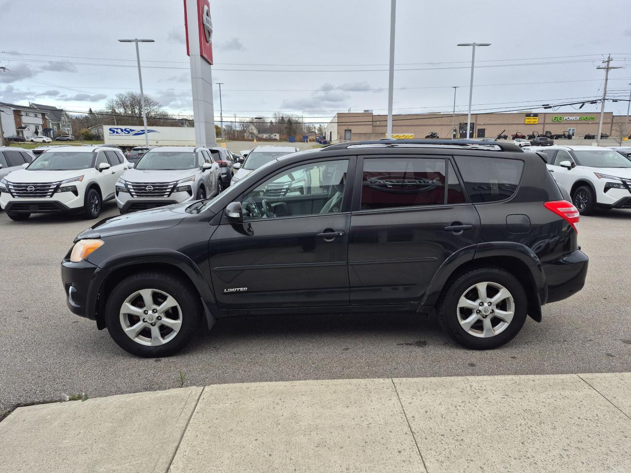 2010 Toyota RAV4 LTD Photo3