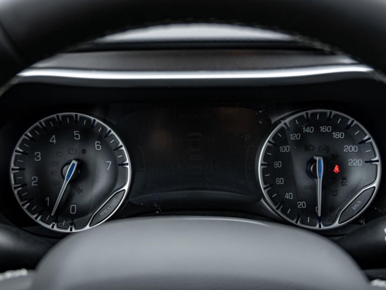 2026 Dodge Grand Caravan SXT Photo3