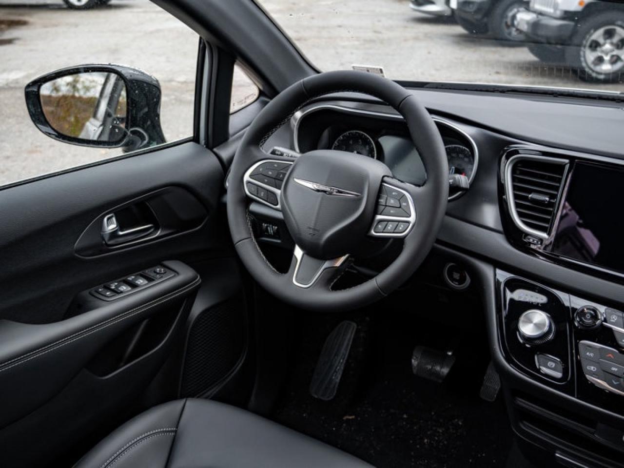 2026 Dodge Grand Caravan SXT Photo