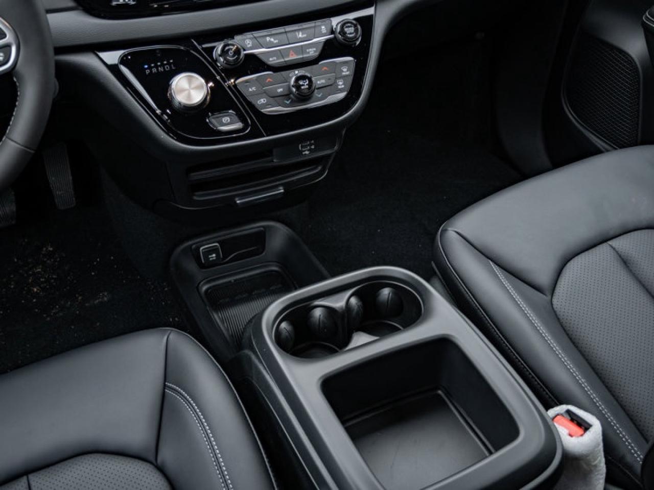 2026 Dodge Grand Caravan SXT Photo