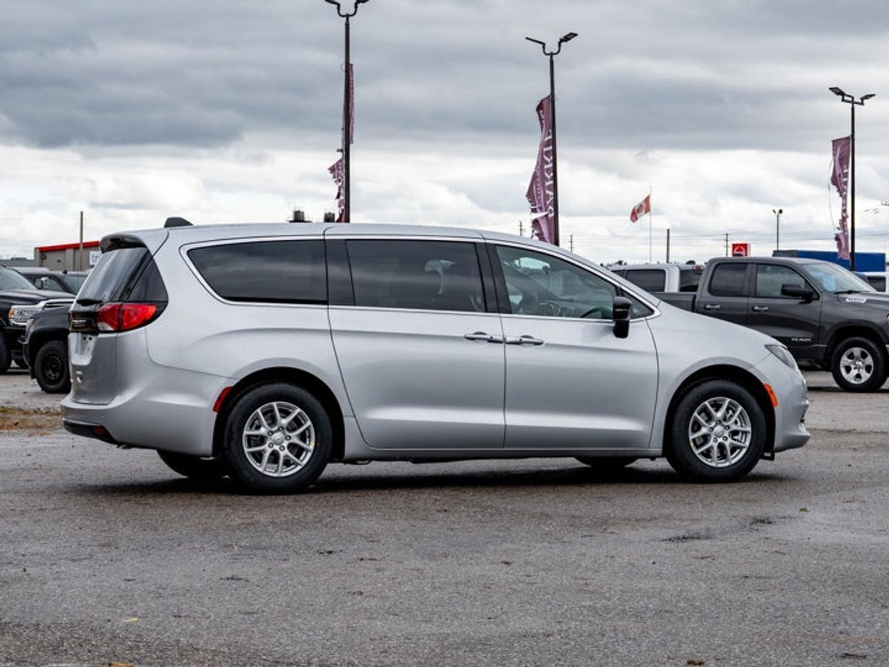 2026 Dodge Grand Caravan SXT Photo