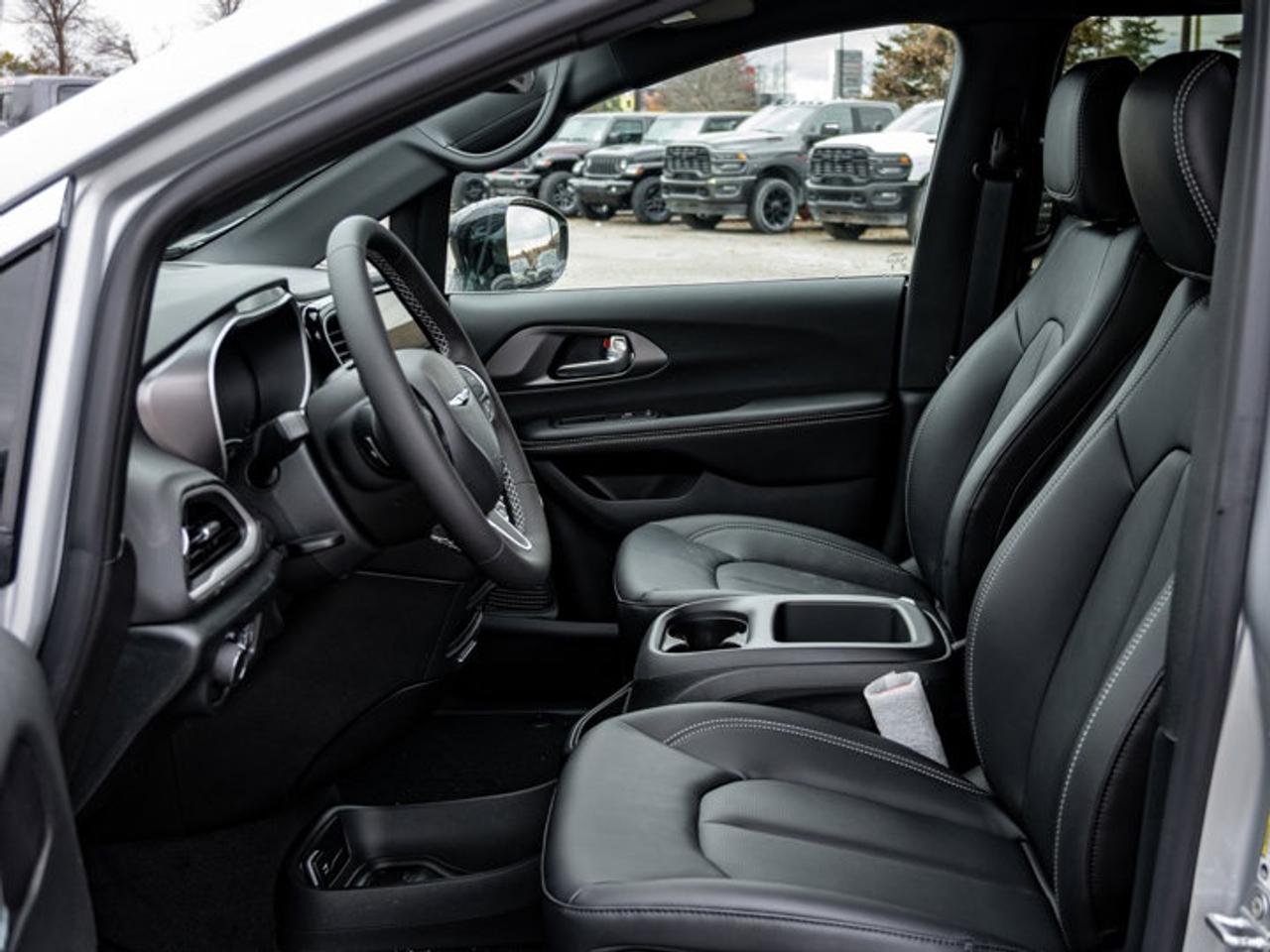 2026 Dodge Grand Caravan SXT Photo