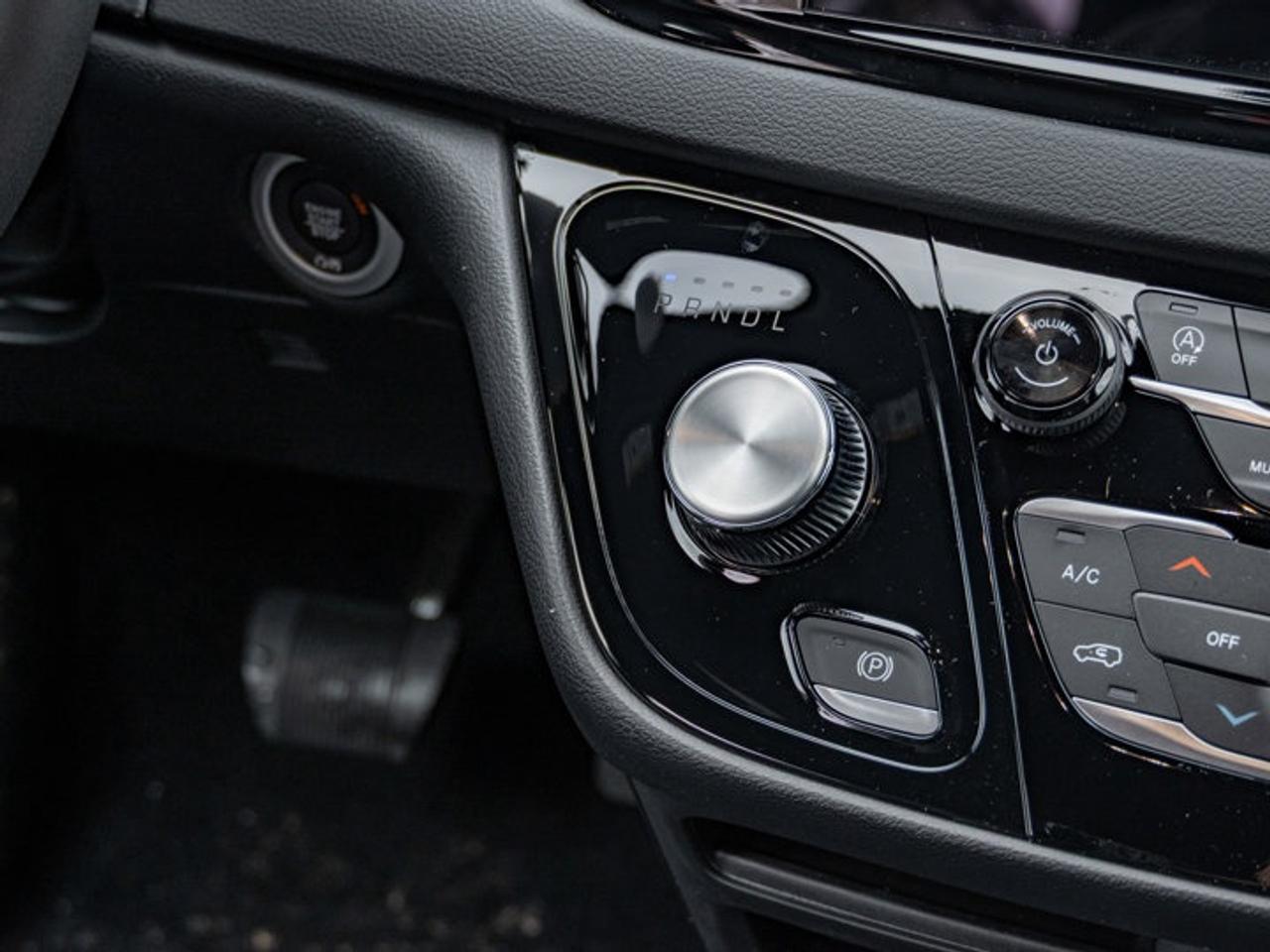 2026 Dodge Grand Caravan SXT Photo