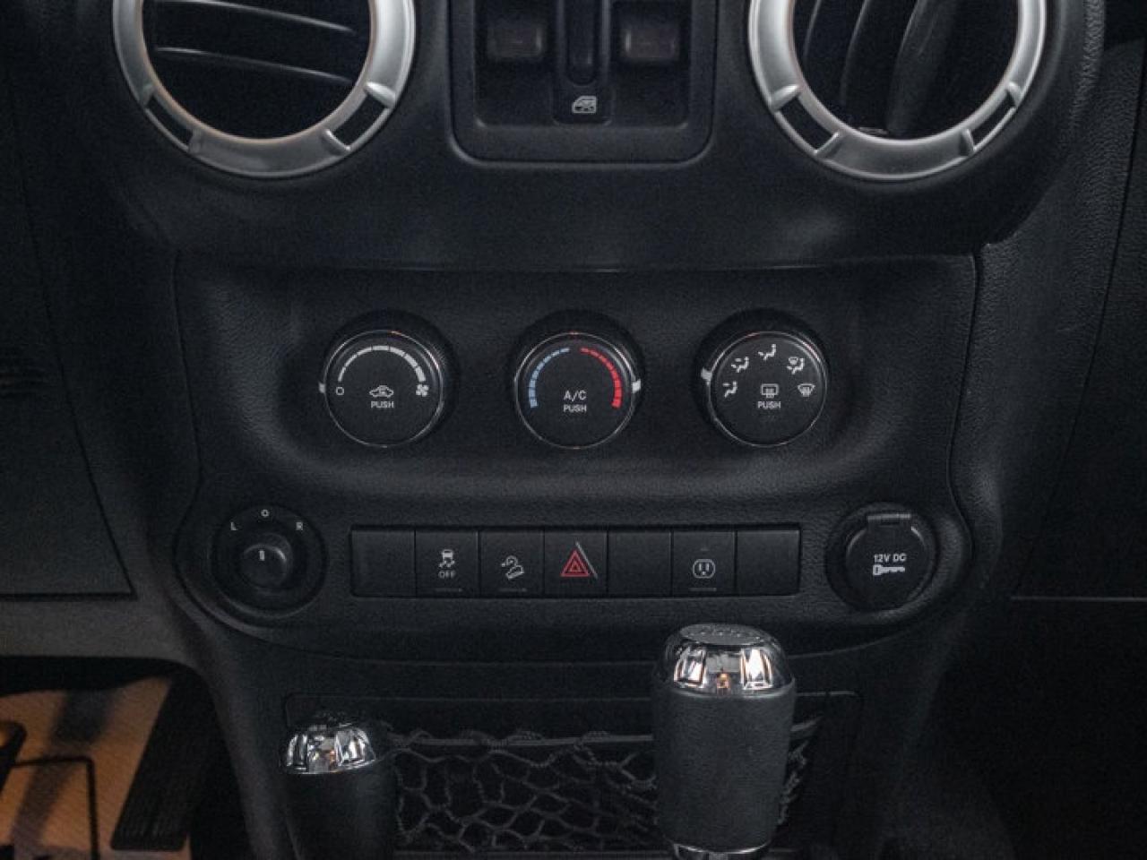 2017 Jeep Wrangler Unlimited Sahara Photo