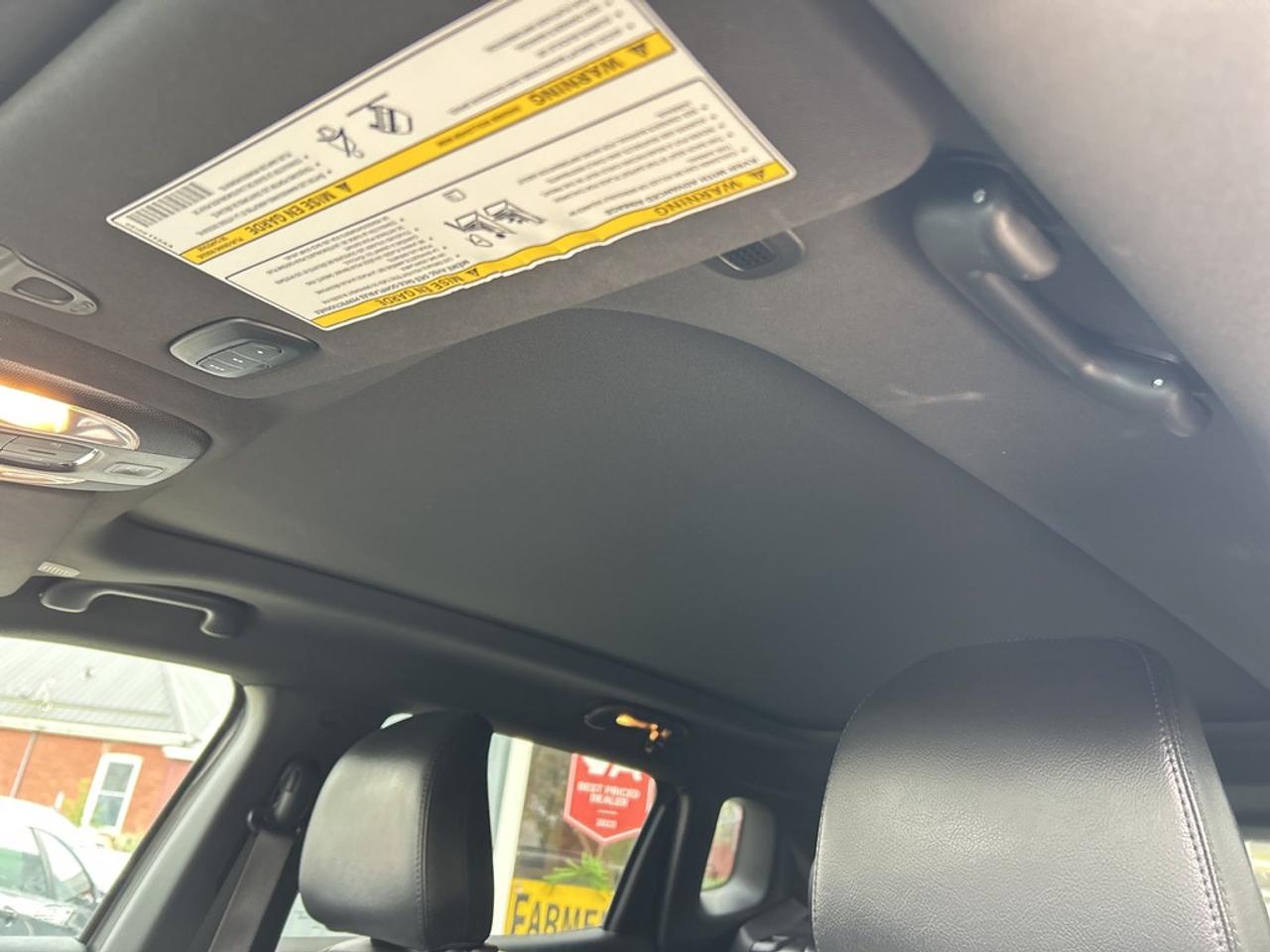 2023 Jeep Compass Trailhawk Elite ** WOW - WOW !! ** Photo