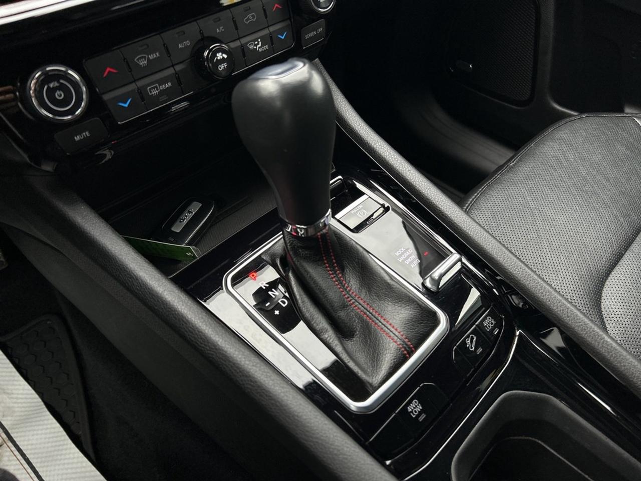 2023 Jeep Compass Trailhawk Elite ** WOW - WOW !! ** Photo