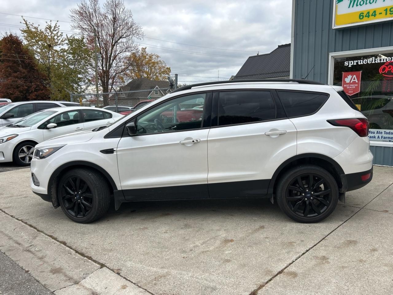 2019 Ford Escape SE SPORT  ** LOW  KMS.! ** Photo