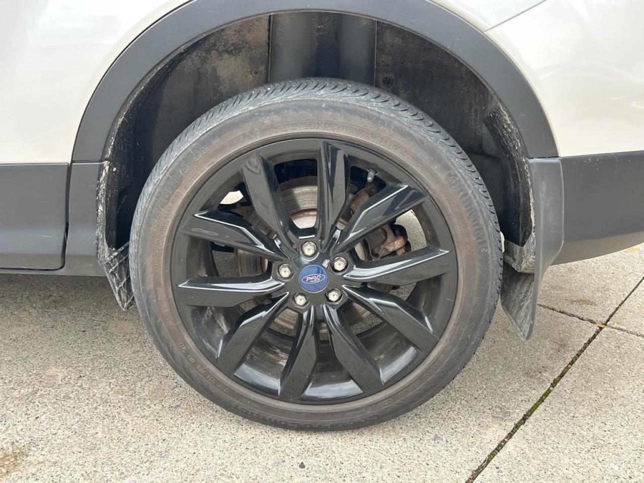 2019 Ford Escape SE SPORT  ** LOW  KMS.! ** Photo