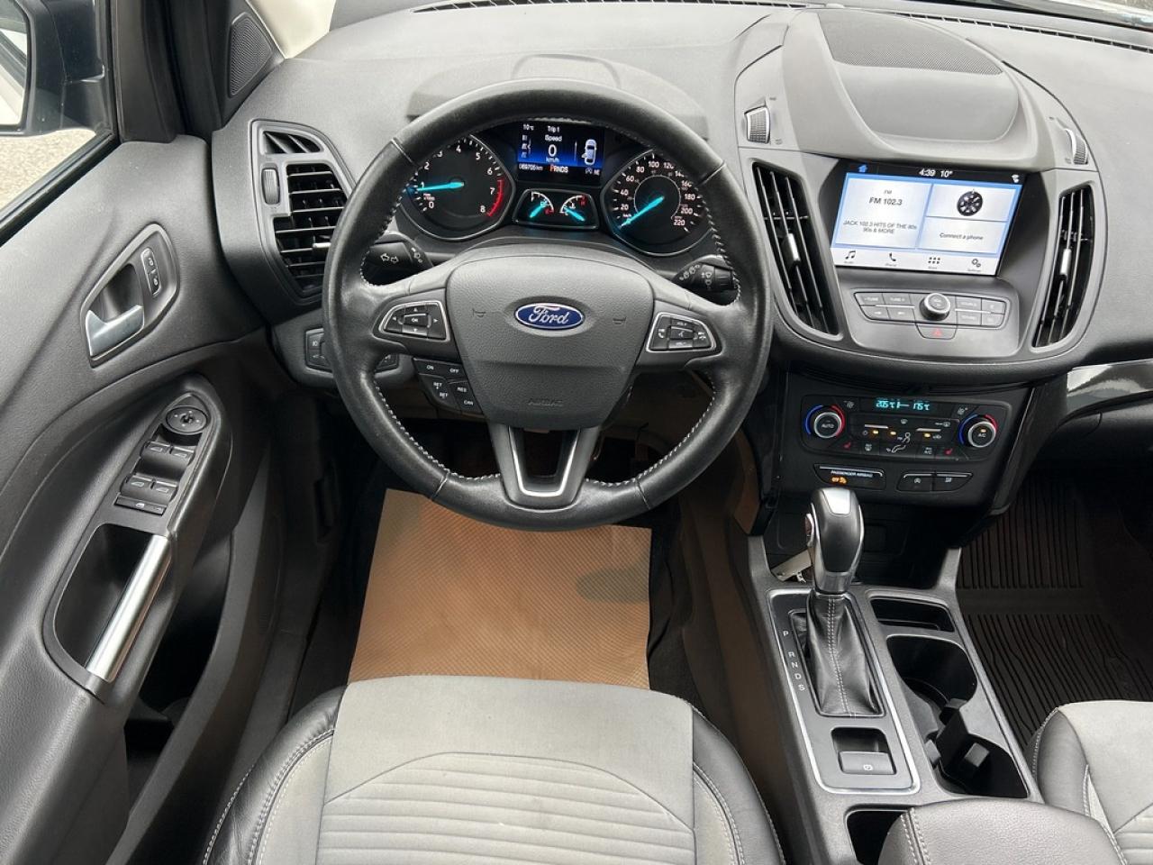 2019 Ford Escape SE SPORT  ** LOW  KMS.! ** Photo