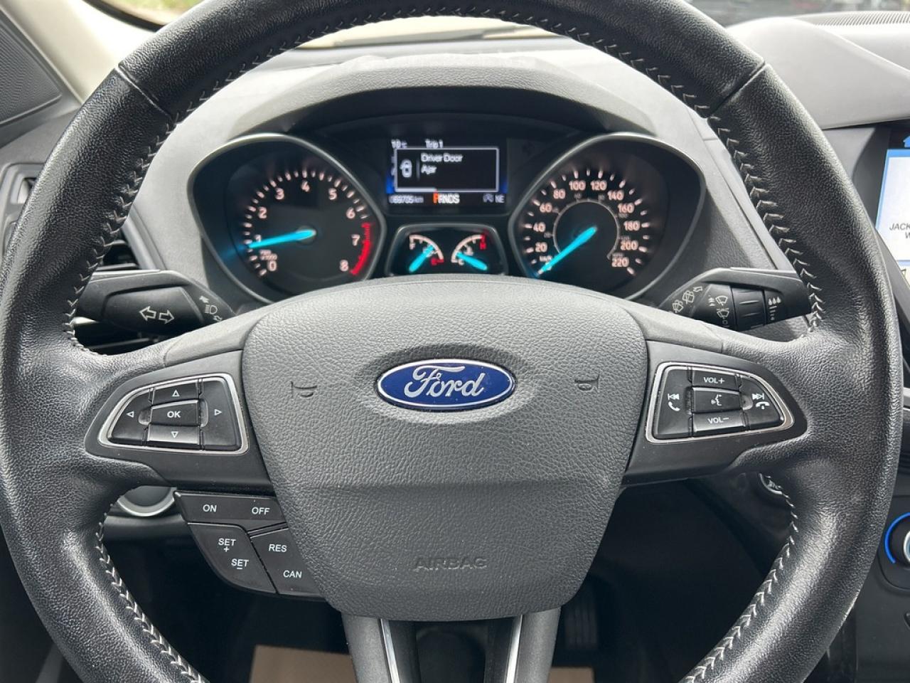2019 Ford Escape SE SPORT  ** LOW  KMS.! ** Photo