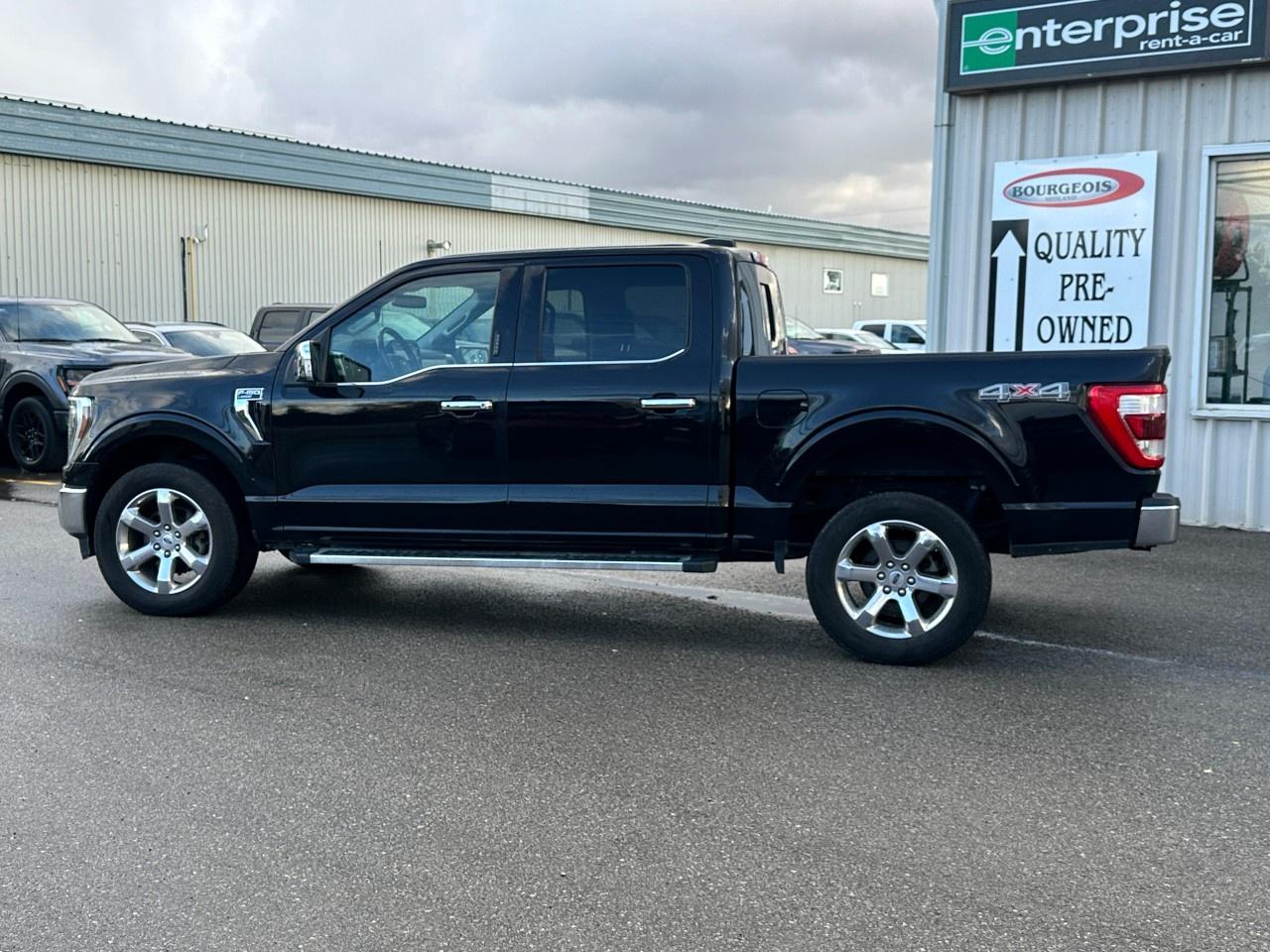 2022 Ford F-150 Lariat 4WD SuperCrew 5.5' Box Photo