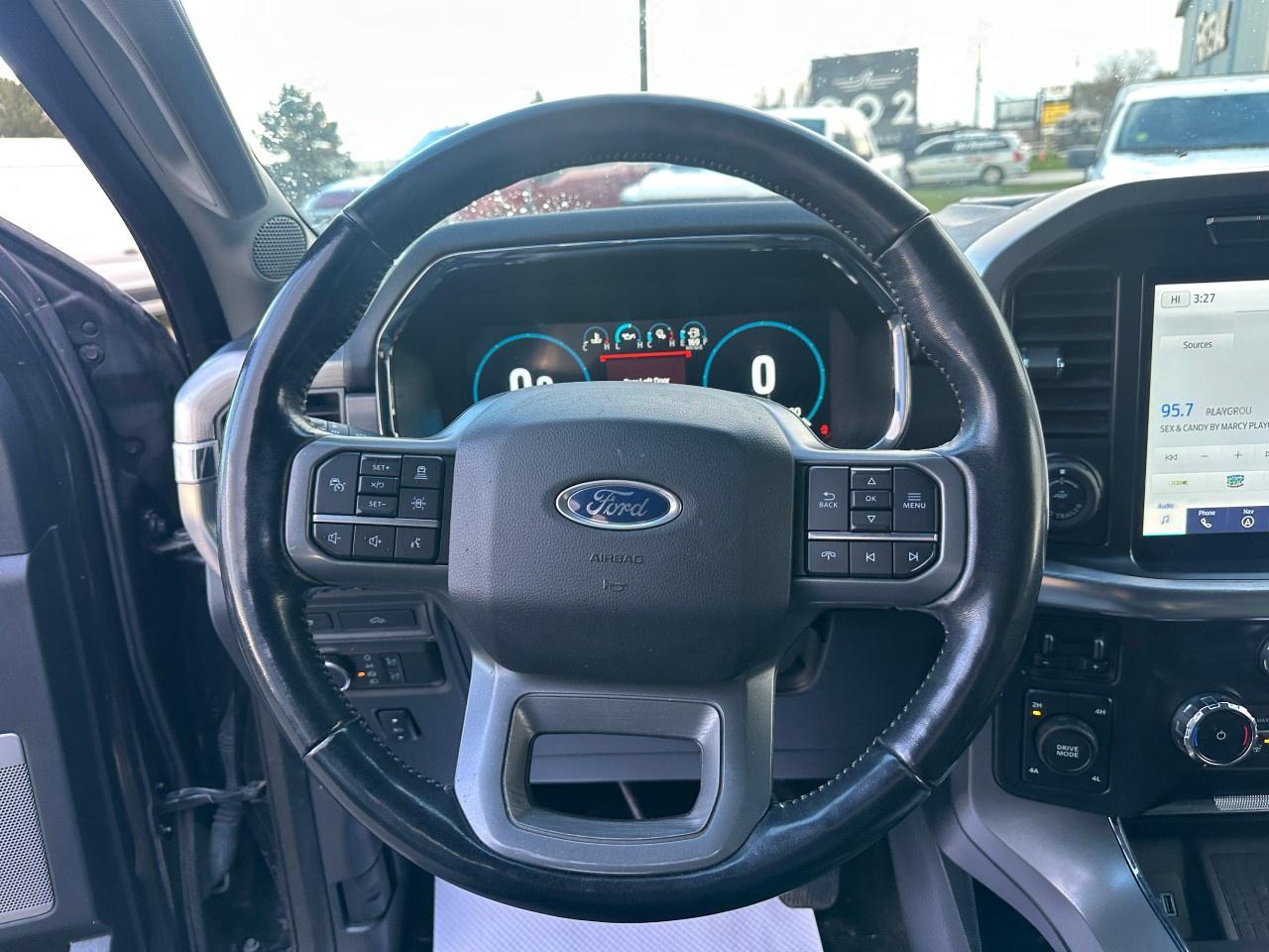 2022 Ford F-150 Lariat 4WD SuperCrew 5.5' Box Photo