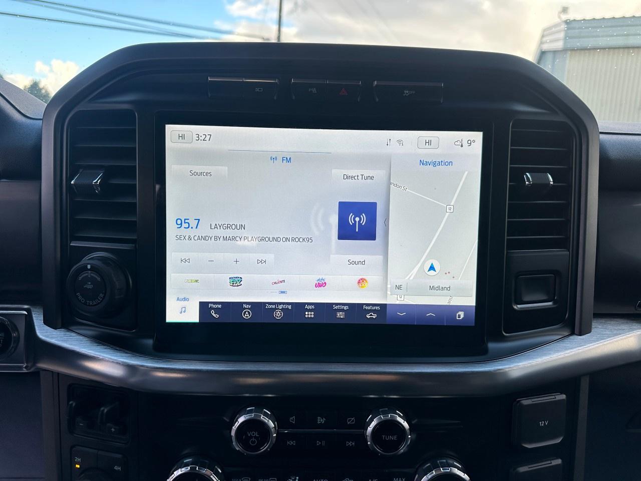 2022 Ford F-150 Lariat 4WD SuperCrew 5.5' Box Photo