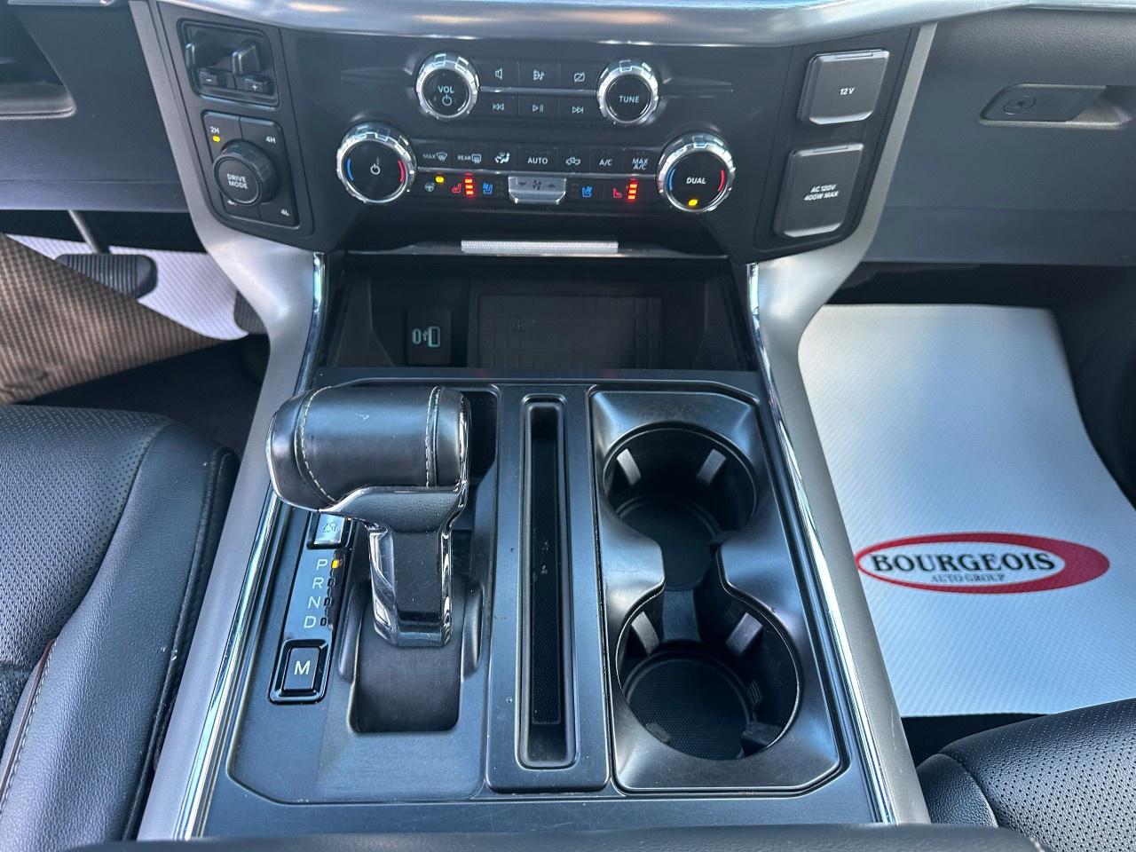 2022 Ford F-150 Lariat 4WD SuperCrew 5.5' Box Photo