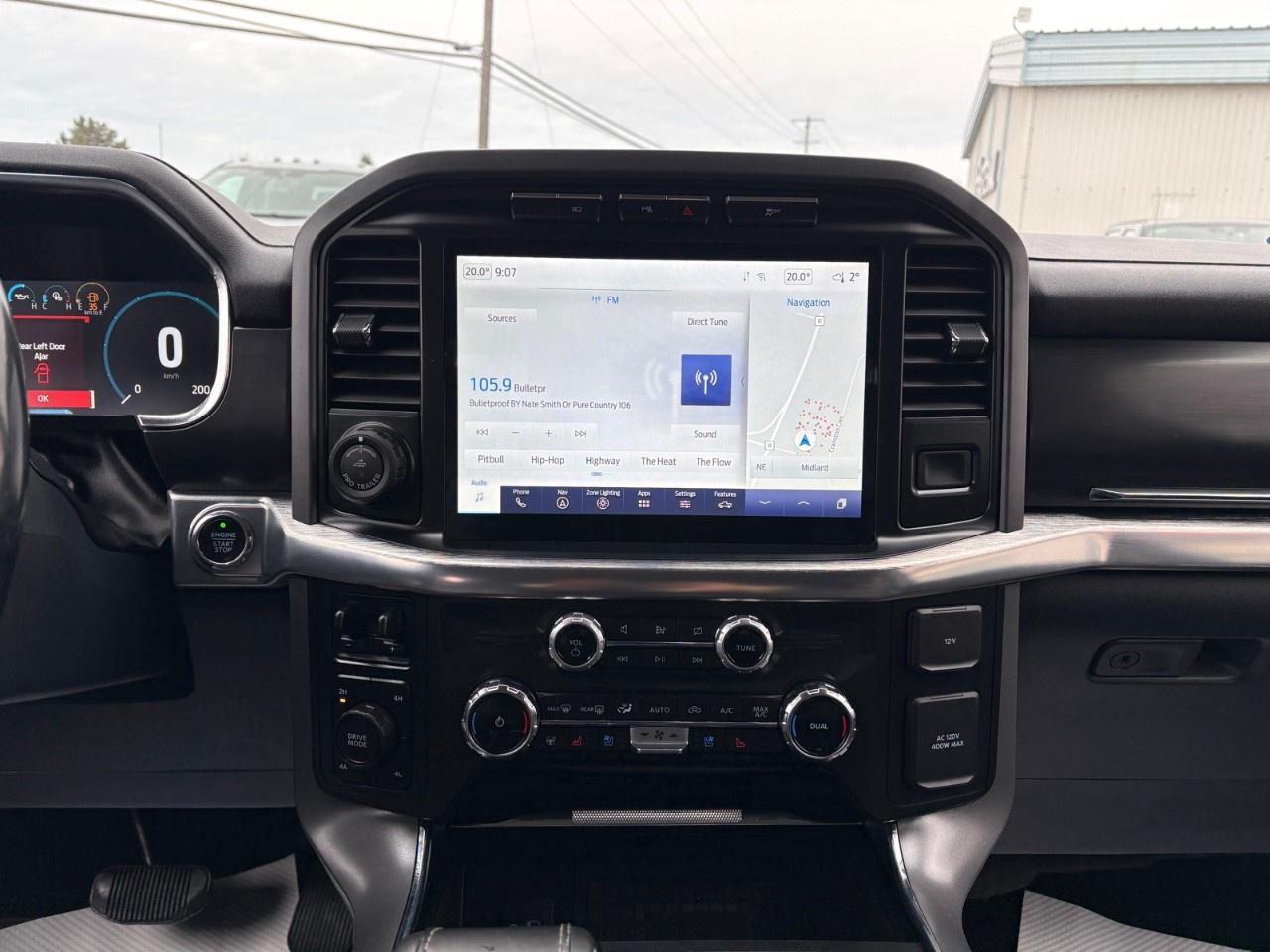 2022 Ford F-150 Lariat 4WD SuperCrew 5.5' Box Photo