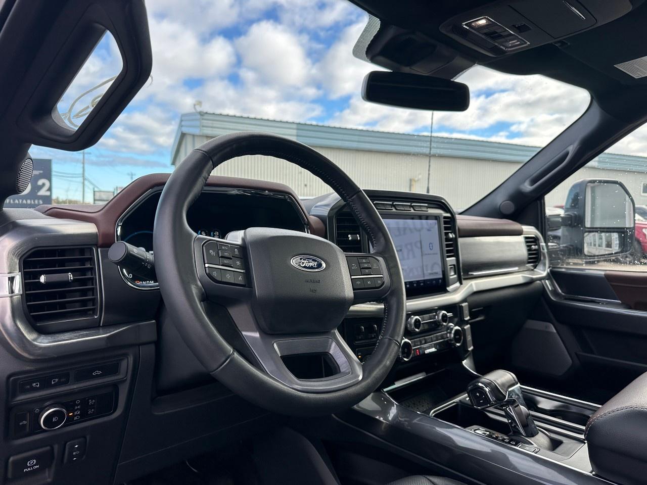 2023 Ford F-150 Lariat 4WD SuperCrew 6.5' Box Photo