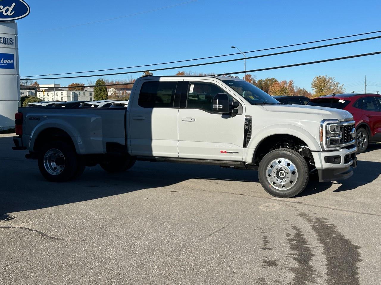 2026 Ford F-450 Super Duty DRW PLATINUM 4WD CREW CAB 8' BOX Photo