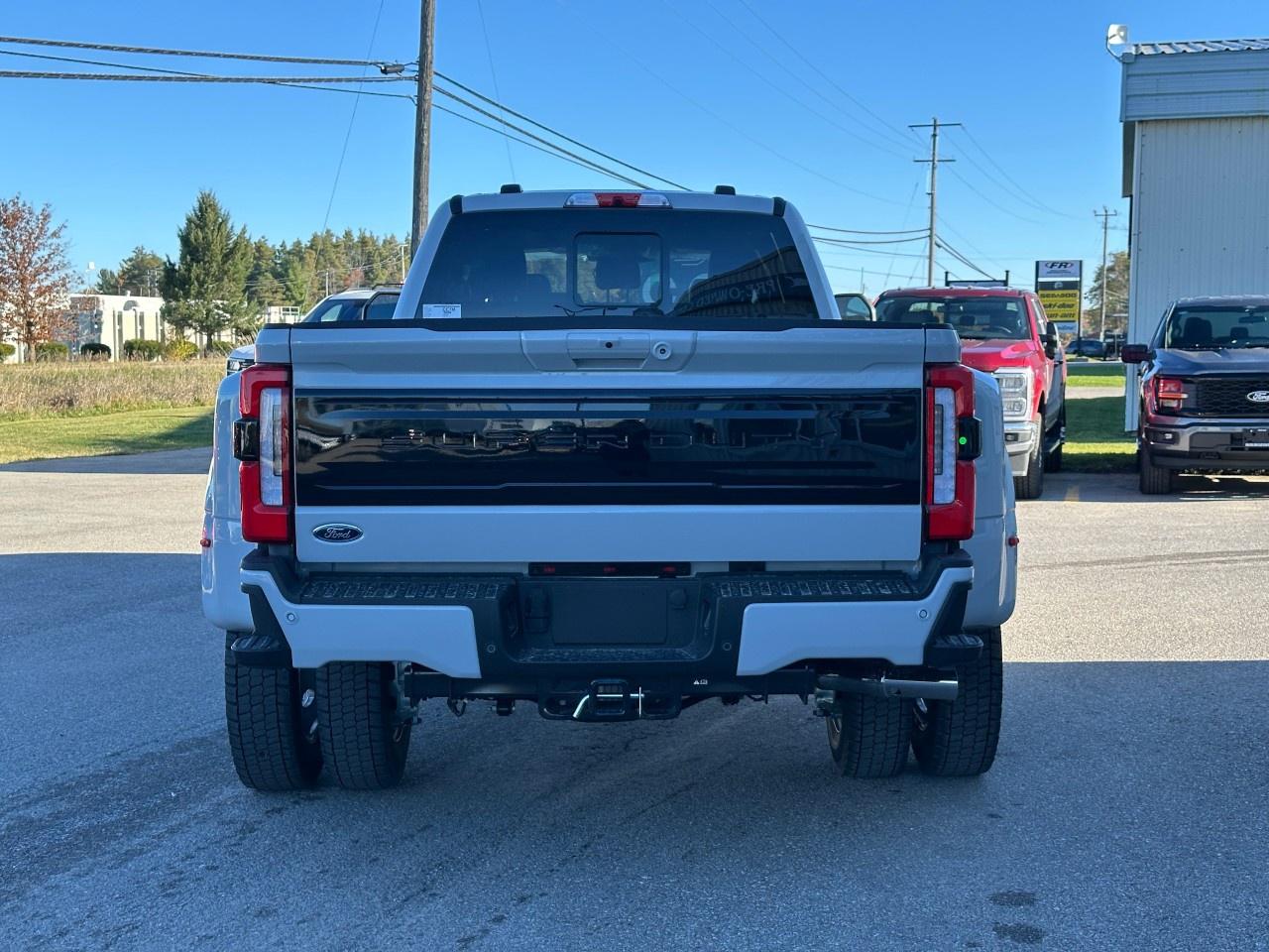 2026 Ford F-450 Super Duty DRW PLATINUM 4WD CREW CAB 8' BOX Photo