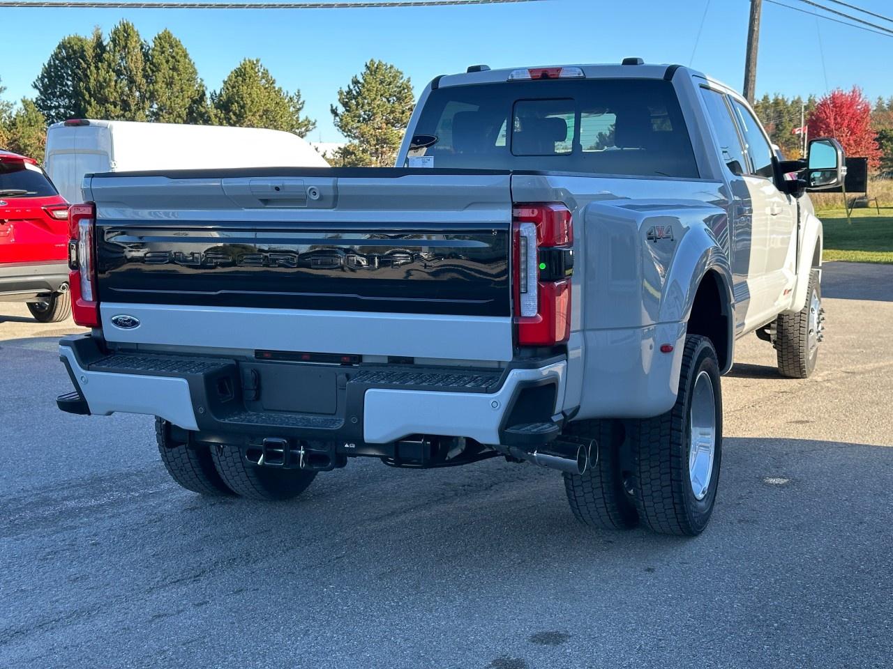 2026 Ford F-450 Super Duty DRW PLATINUM 4WD CREW CAB 8' BOX Photo