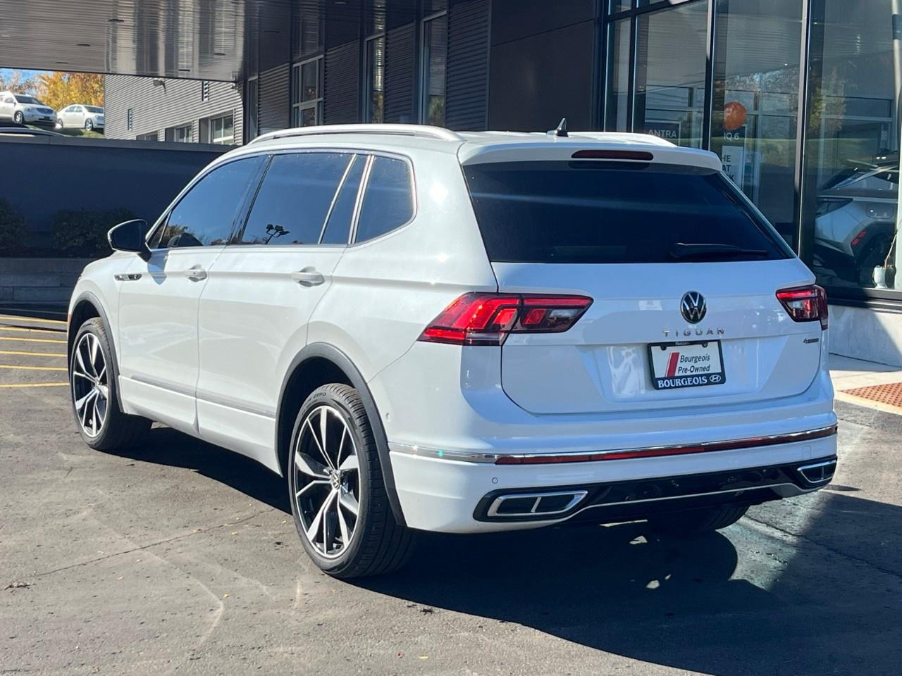 2024 Volkswagen Tiguan HIGHLINE R-LINE 4MOTION Photo