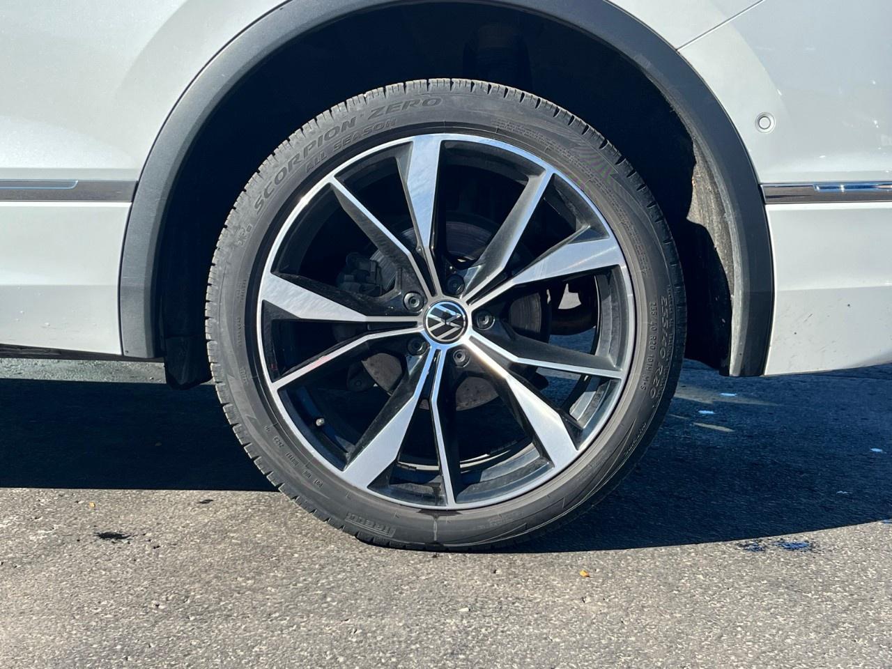 2024 Volkswagen Tiguan HIGHLINE R-LINE 4MOTION Photo3