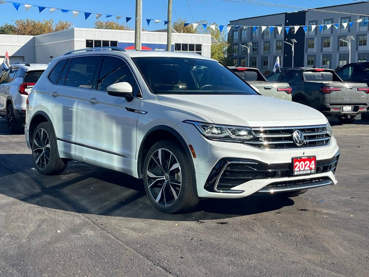 2024 Volkswagen Tiguan HIGHLINE R-LINE 4MOTION Photo