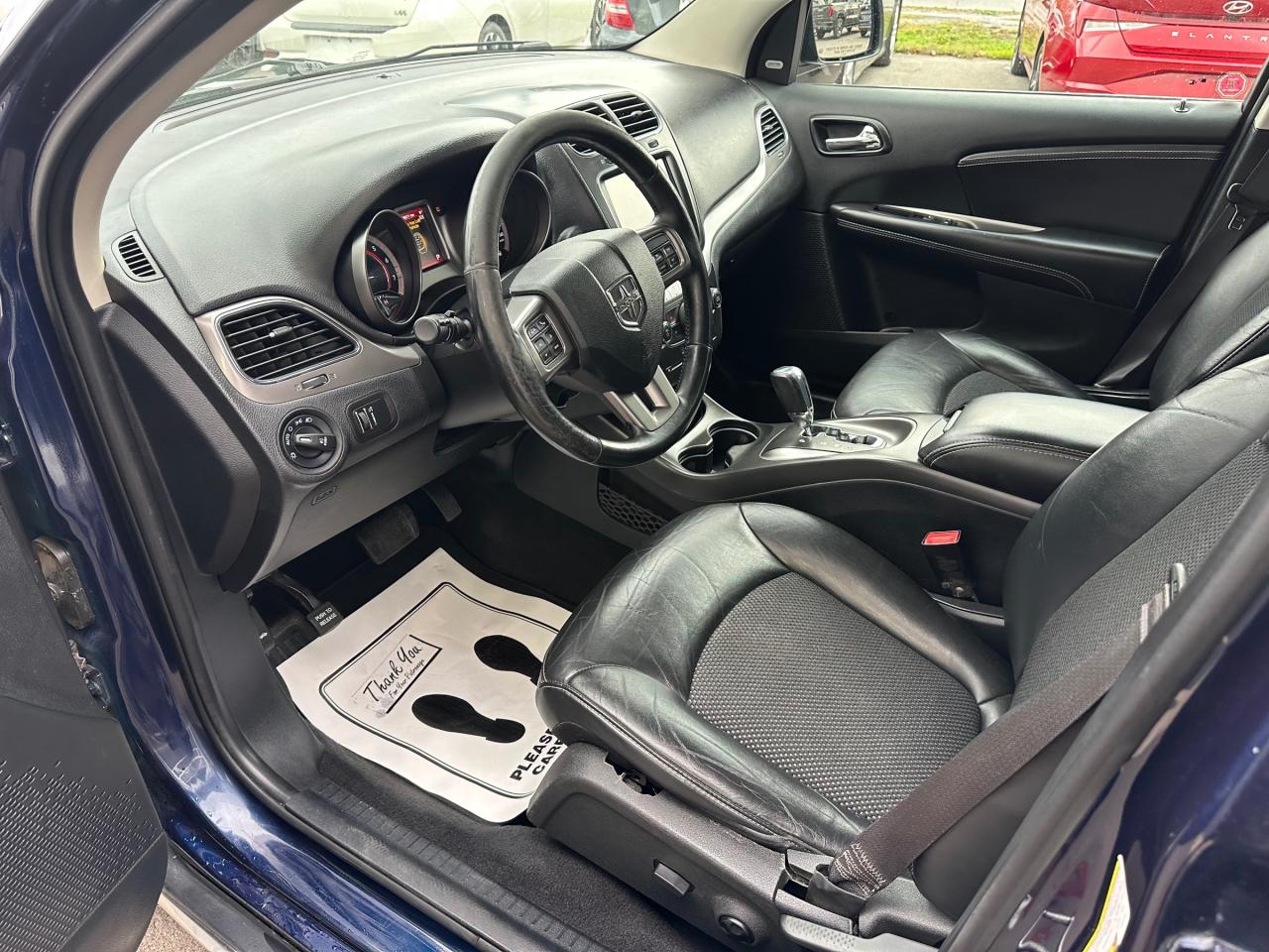 2017 Dodge Journey Crossroad Photo