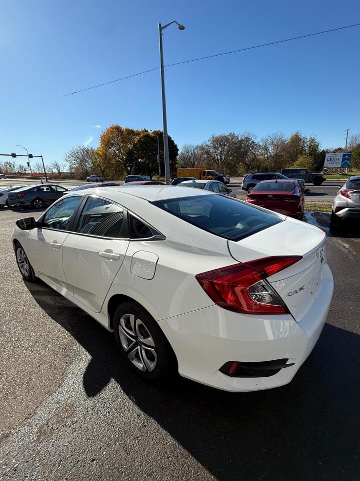 2017 Honda Civic LX Photo3