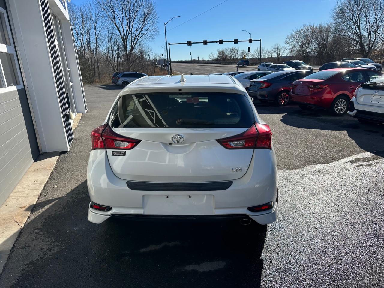 2018 Toyota Corolla IM Photo