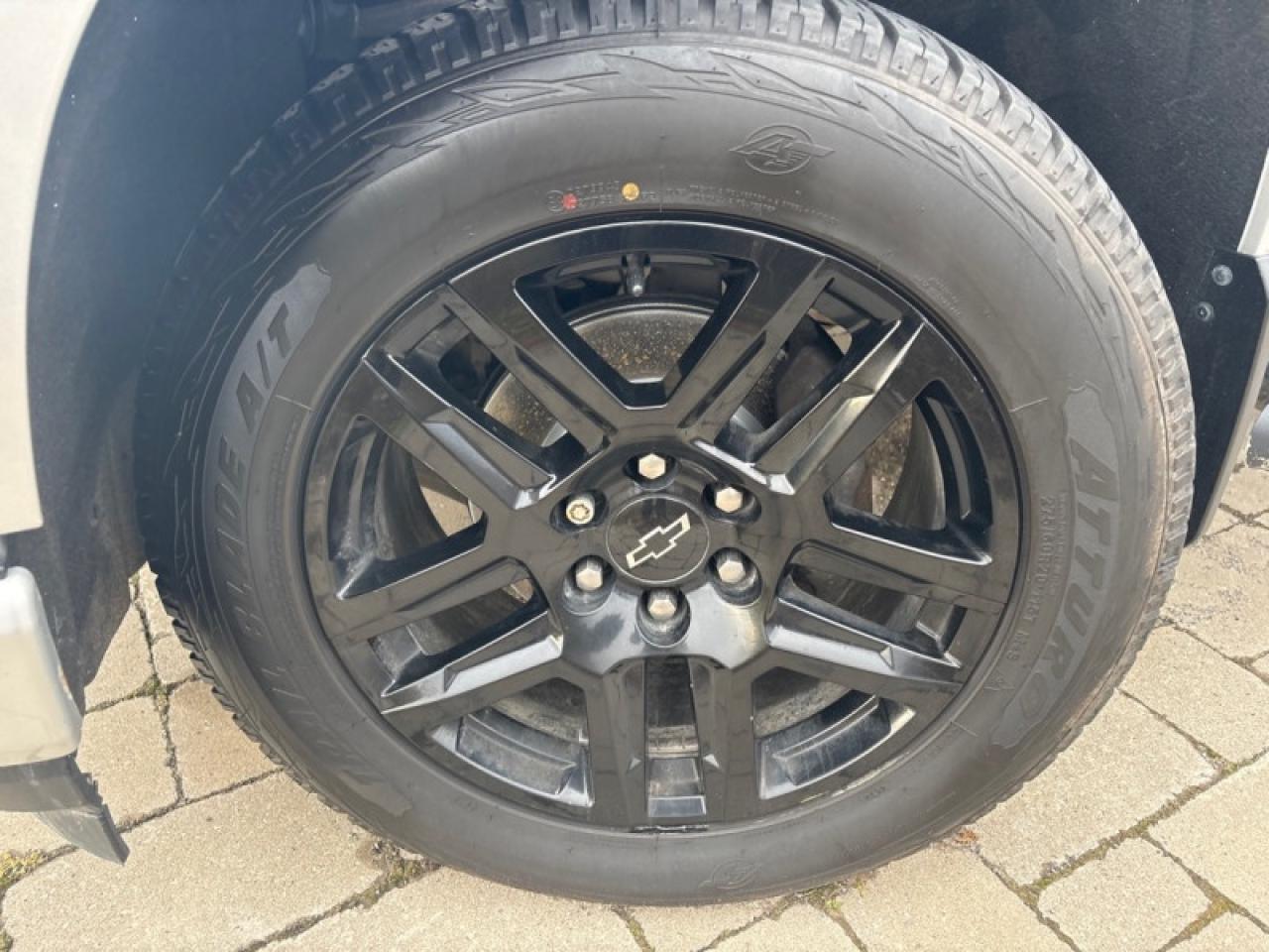 2020 Chevrolet Silverado 1500 Custom  - Apple CarPlay Photo