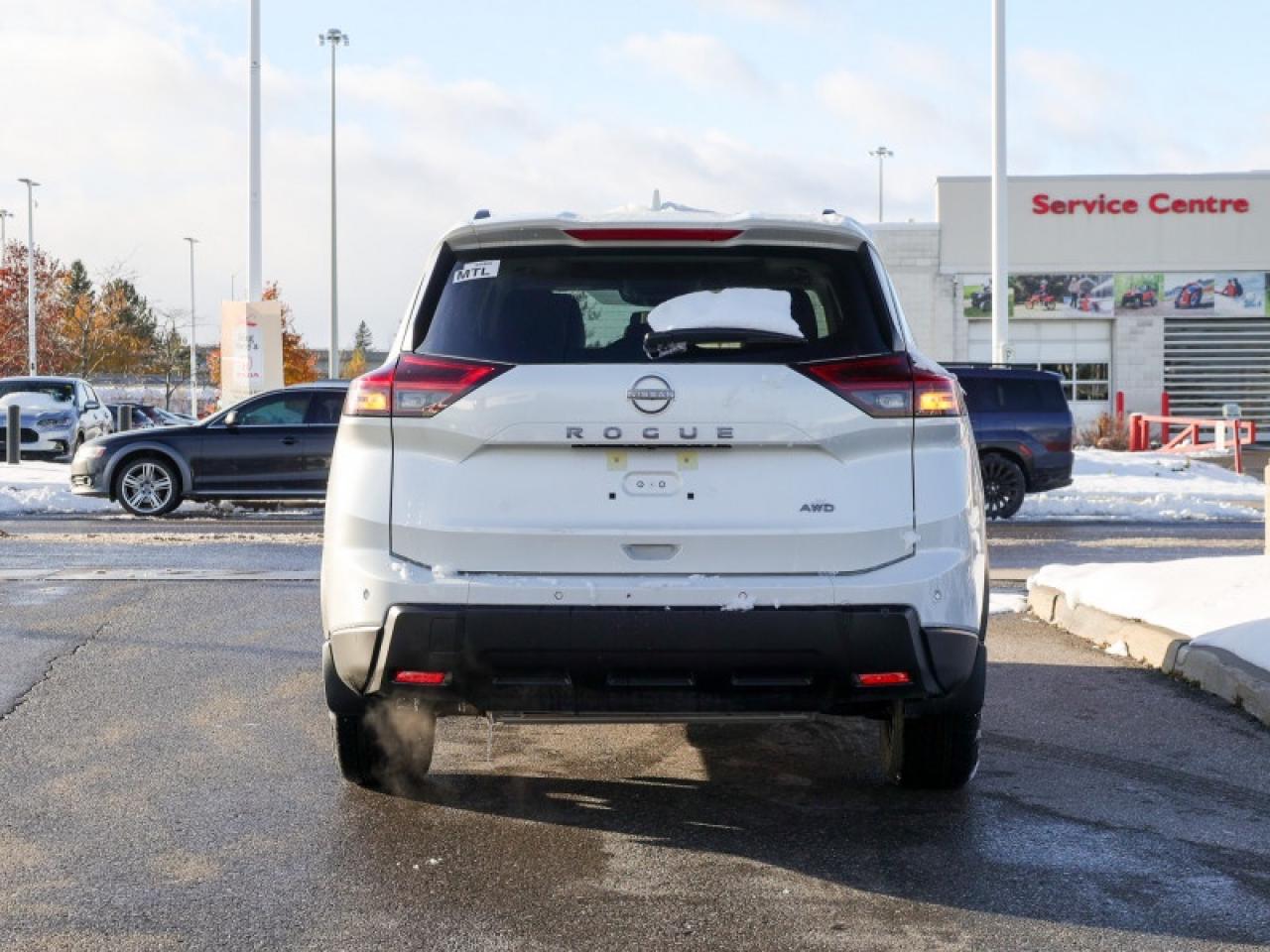 2025 Nissan Rogue Midnight Edition  - Moonroof Photo2