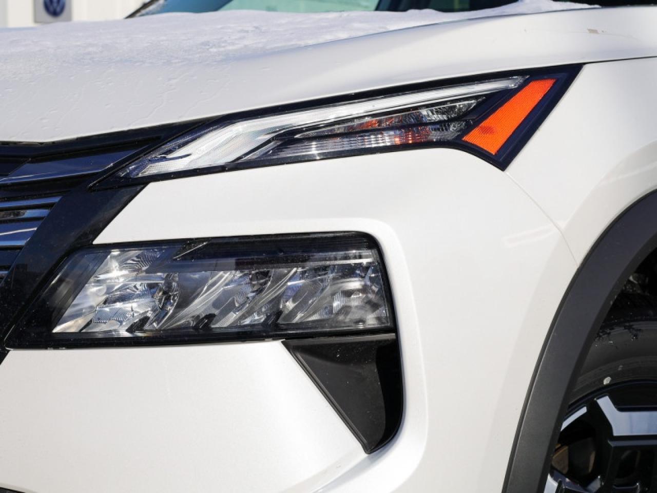 2025 Nissan Rogue Midnight Edition  - Moonroof Photo