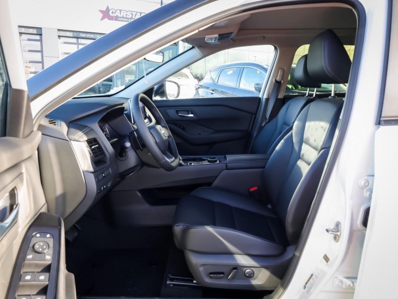 2025 Nissan Rogue Midnight Edition  - Moonroof Photo