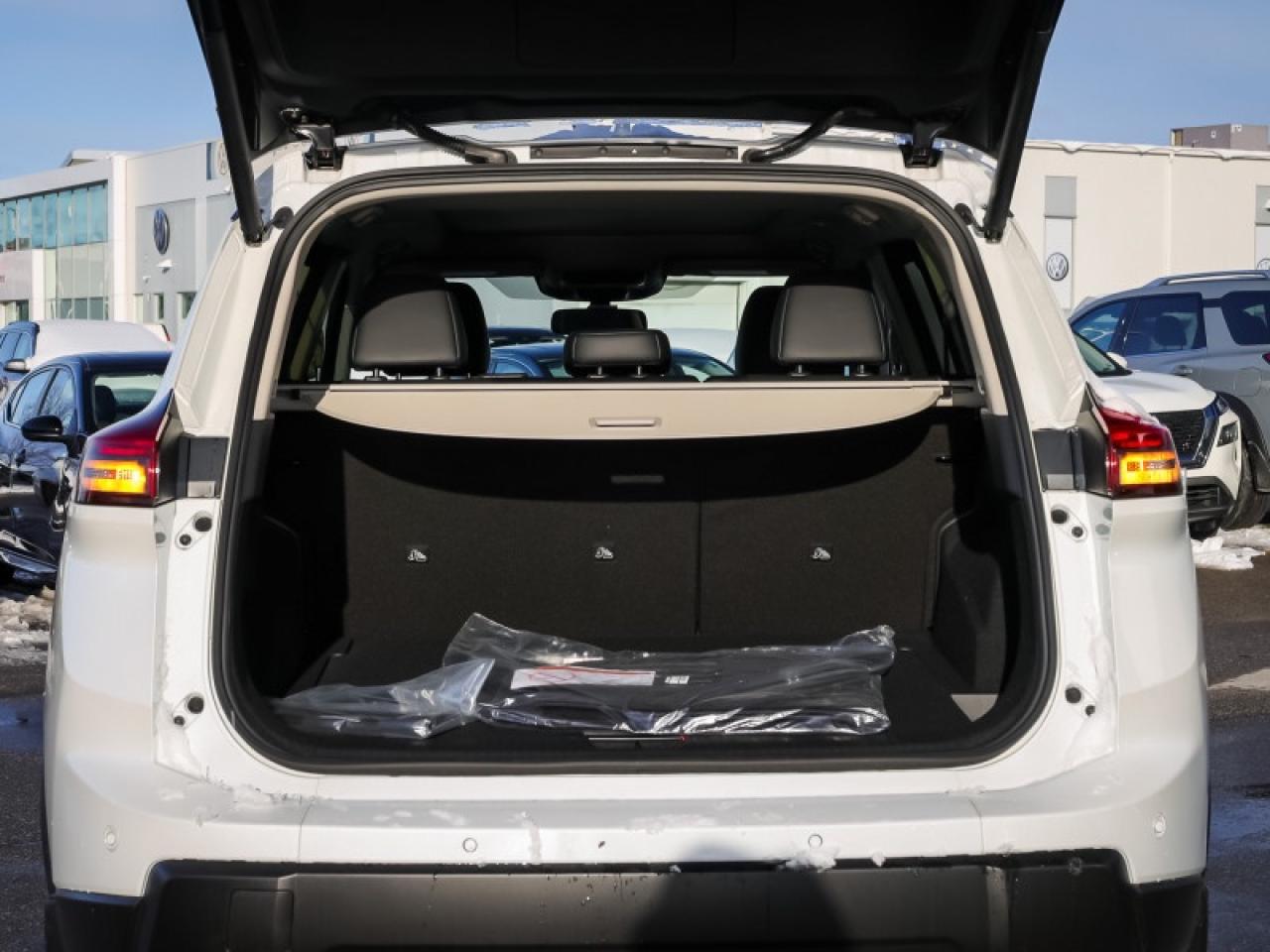 2025 Nissan Rogue Midnight Edition  - Moonroof Photo