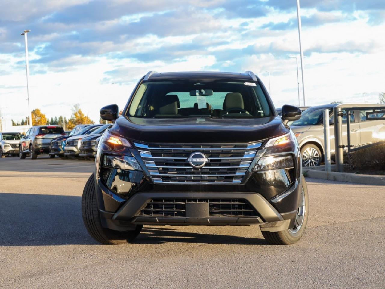2025 Nissan Rogue SV Moonroof  - Moonroof -  Power Liftgate Photo
