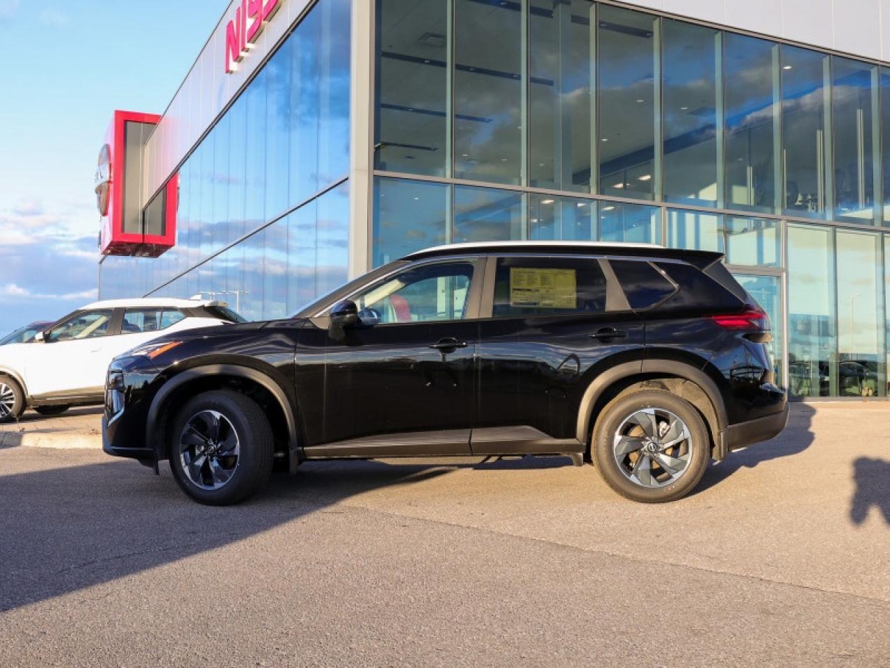 2025 Nissan Rogue SV Moonroof  - Moonroof -  Power Liftgate Photo
