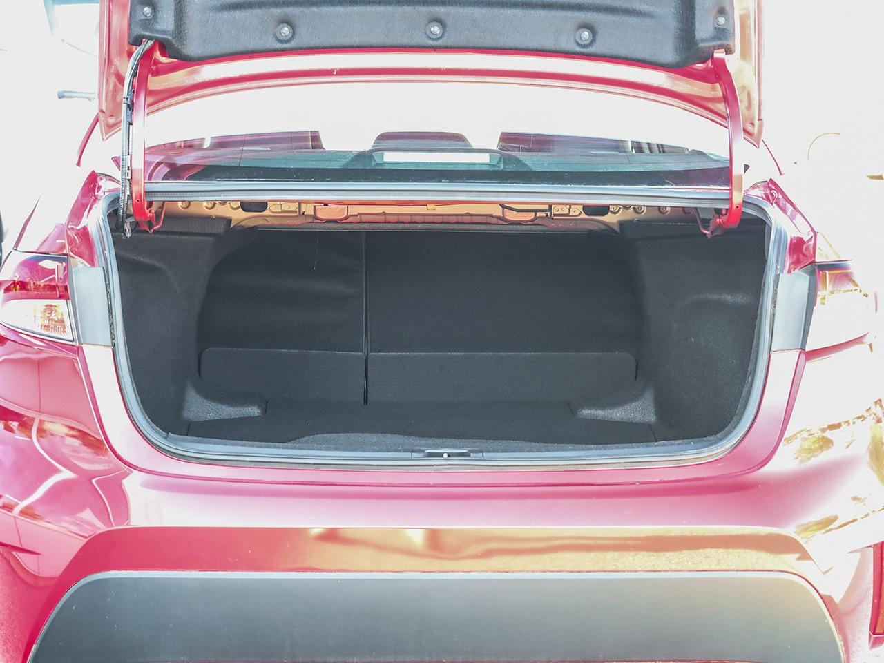 2020 Toyota Corolla LE Toyota Quality, Toyota Reliability! Photo