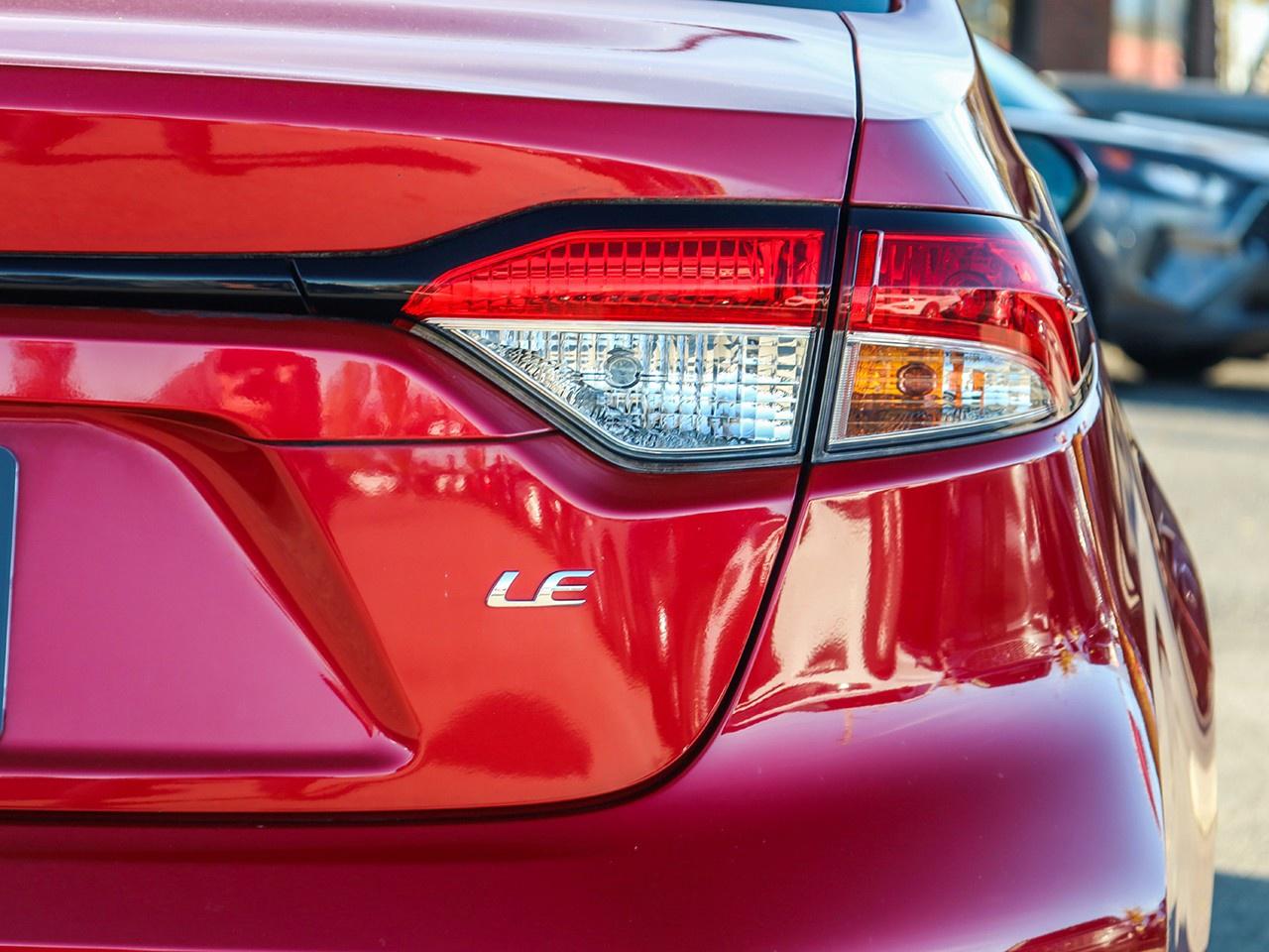 2020 Toyota Corolla LE Toyota Quality, Toyota Reliability! Photo